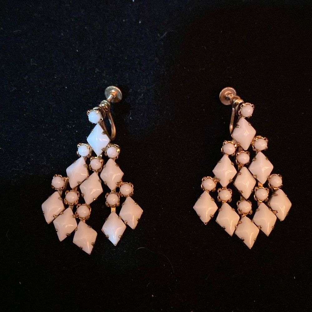 White enamel screw back Earrings measuring 2” long x 1 1/4” wd. Ex. Cond.